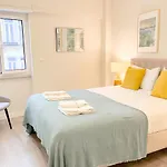 Flh Marques Pombal Flat With Balcony
