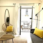 FLH Marquês Pombal Flat with Balcony